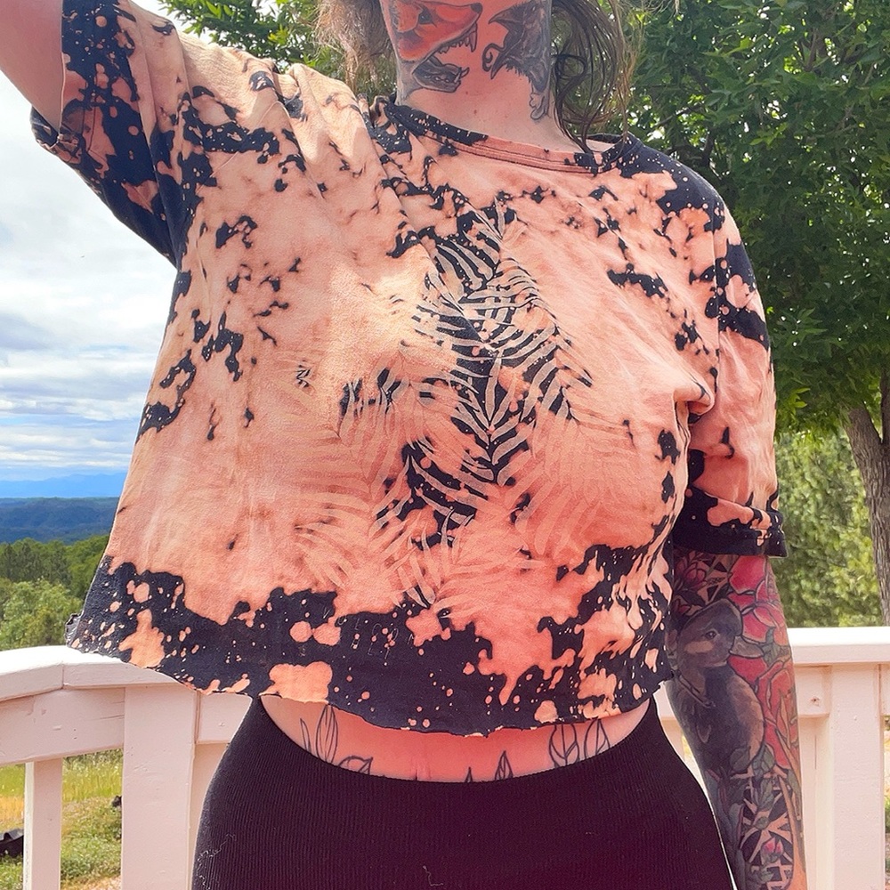 Volcom bleached tie dye crop t shirt